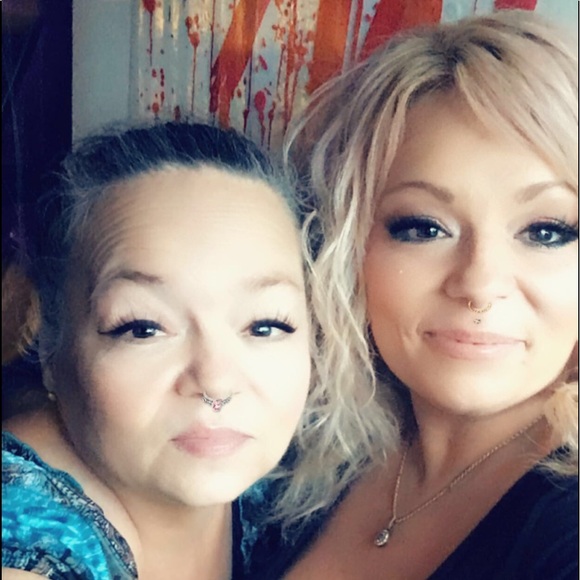 Meet your Posher, Apryl - Picture 16 of 16